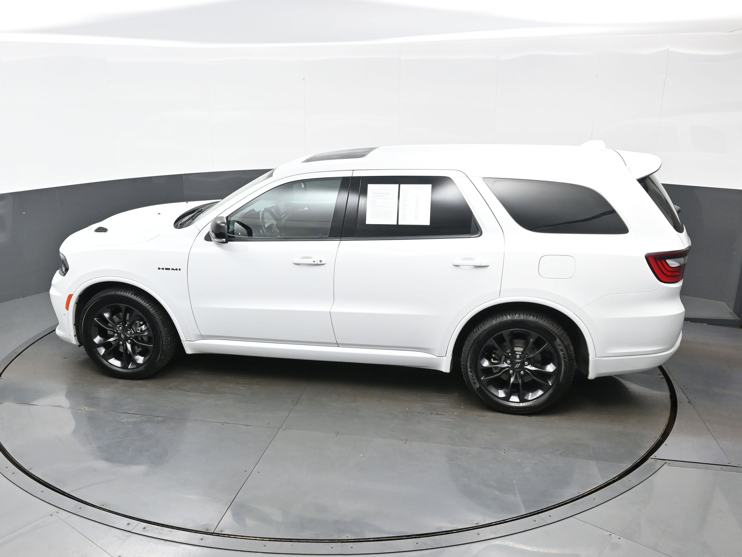 Used 2022 Dodge Durango R/T w/ Blacktop Package image 35