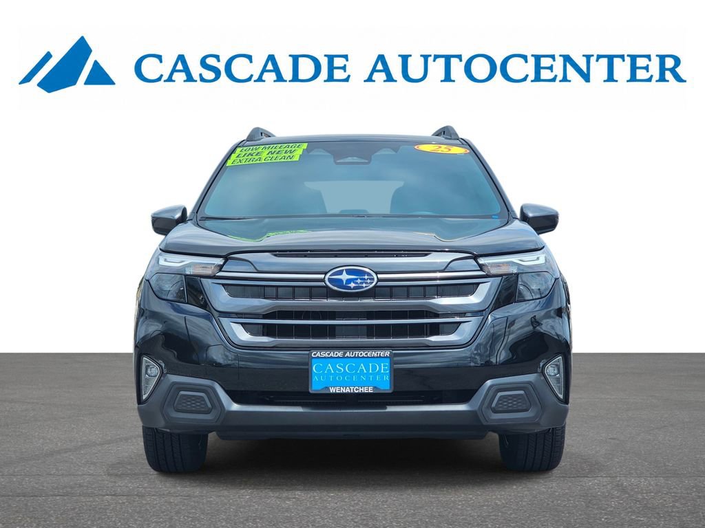 Used 2025 Subaru Forester Premium AWD/4WD image 8