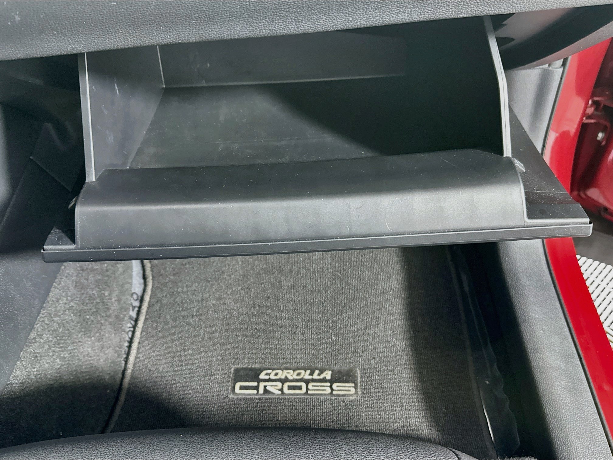 Certified 2023 Toyota Corolla Cross XLE w/ Convenience Package FWD image 32