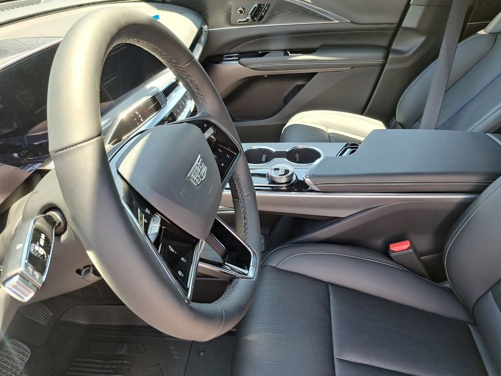 New 2025 Cadillac Lyriq Sport w/ LPO, Floor Liner Package image 17