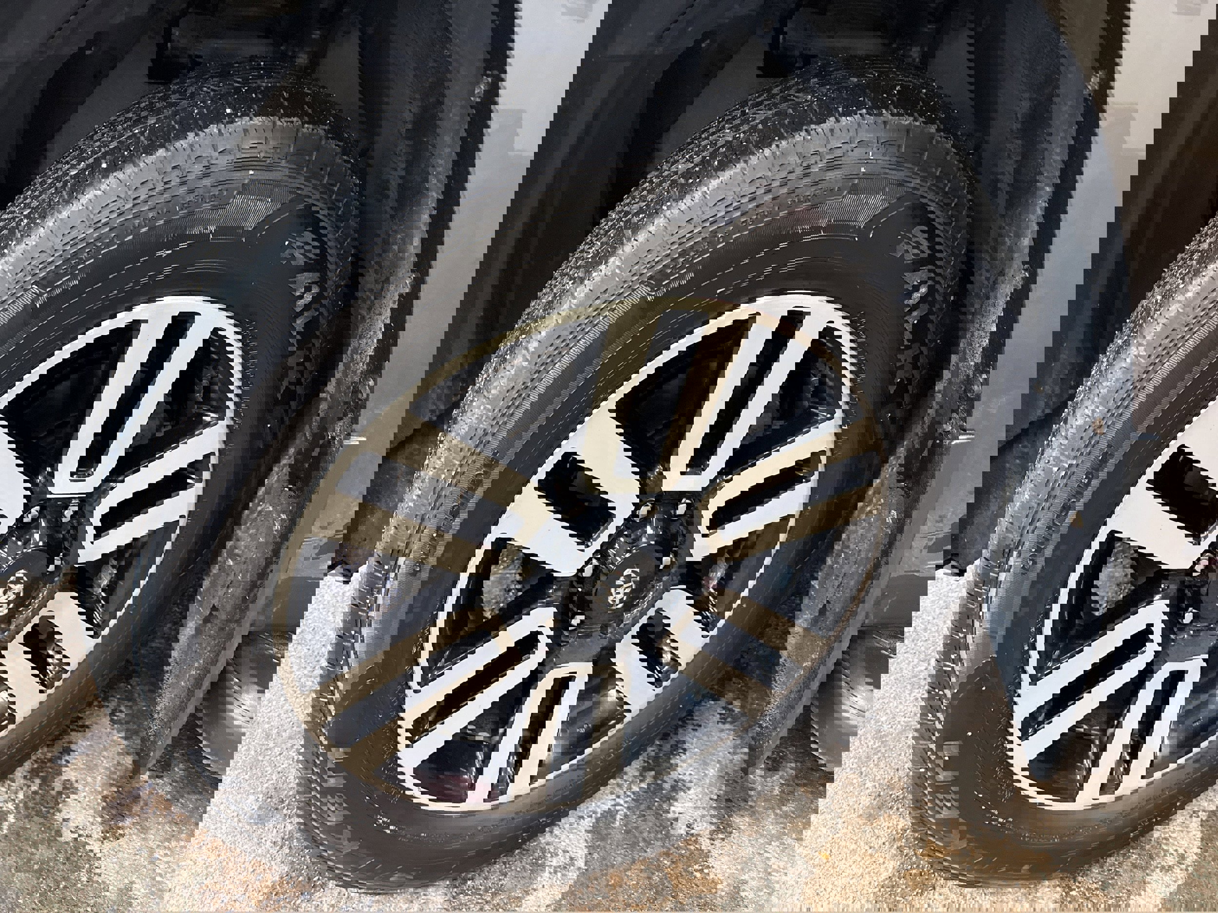 Used 2023 Toyota 4Runner Limited image 4