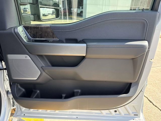 New 2025 Ford F350 Lariat w/ Lariat Ultimate Package image 17