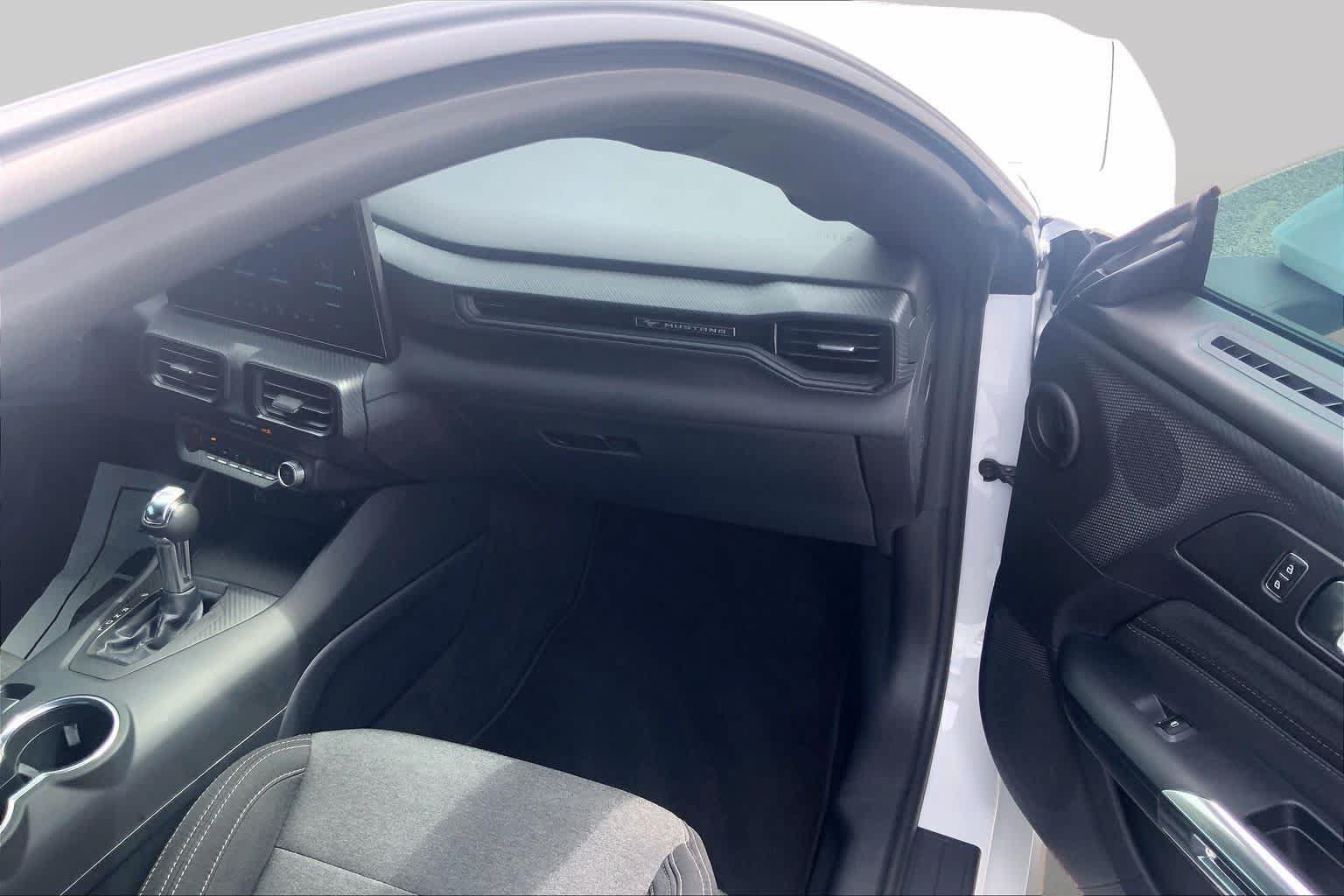 Certified 2025 Ford Mustang Coupe RWD image 18