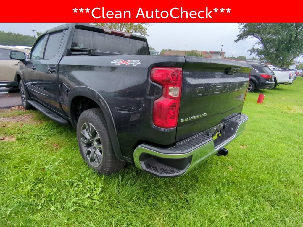 Used 2022 Chevrolet Silverado 1500 LT AWD/4WD image 4