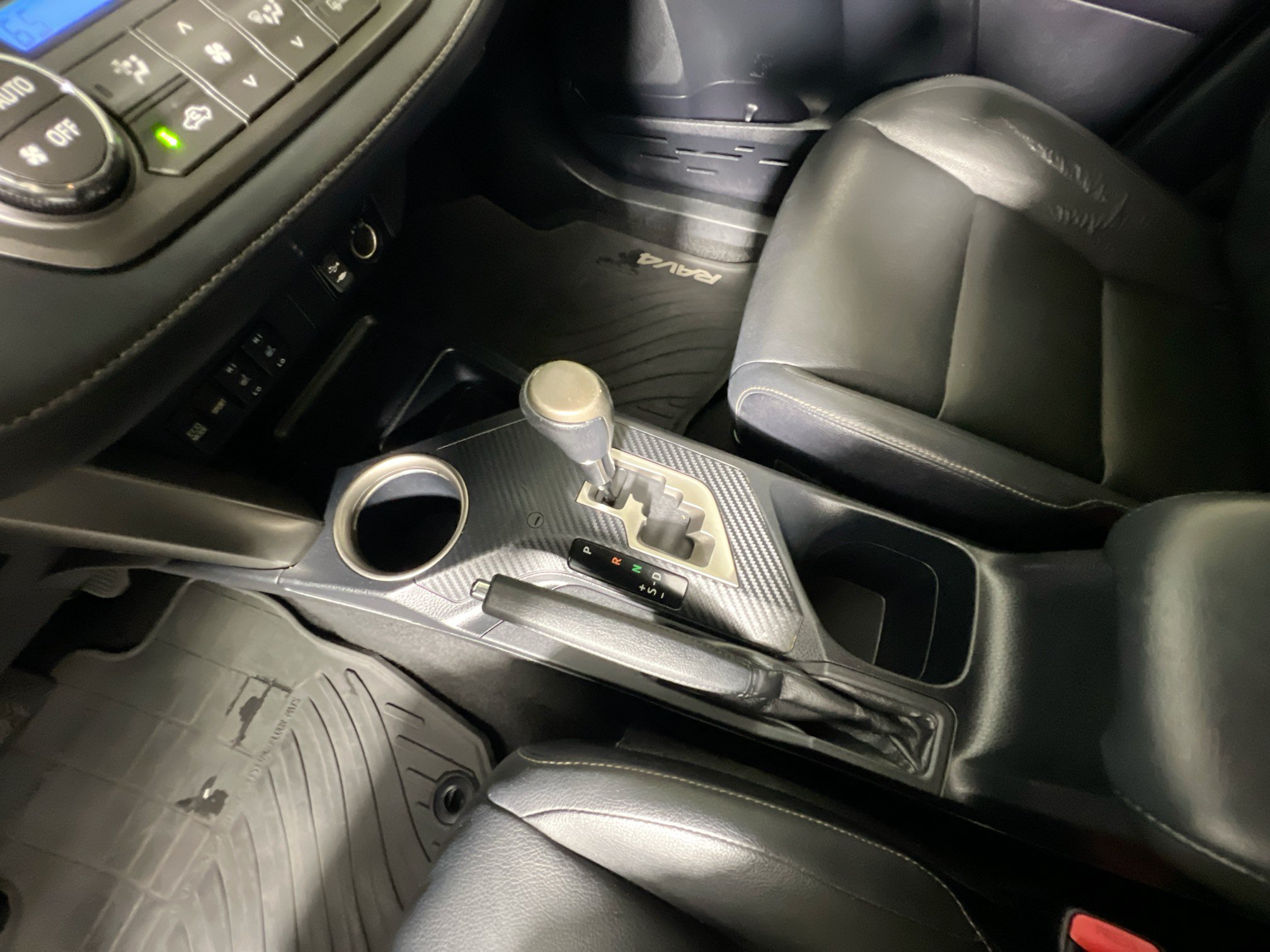 Used 2013 Toyota RAV4 Limited AWD/4WD image 25