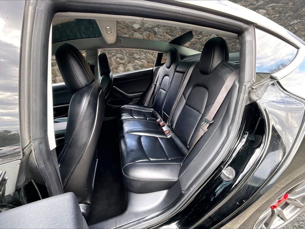 Used 2018 Tesla Model 3 Long Range image 23