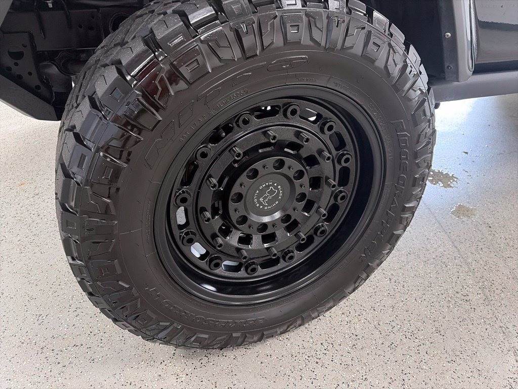 Certified 2023 Jeep Gladiator Sport AWD/4WD image 14