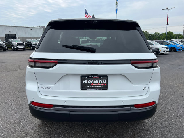 New 2026 Jeep Grand Cherokee Limited AWD/4WD image 6