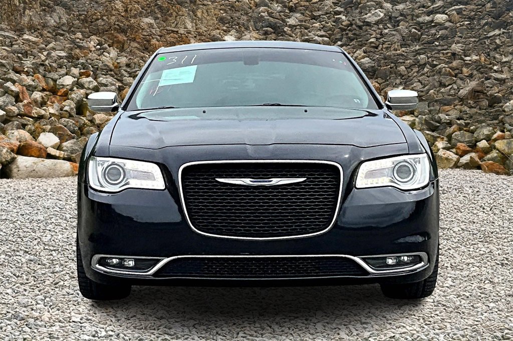 Used 2018 Chrysler 300 Limited image 3
