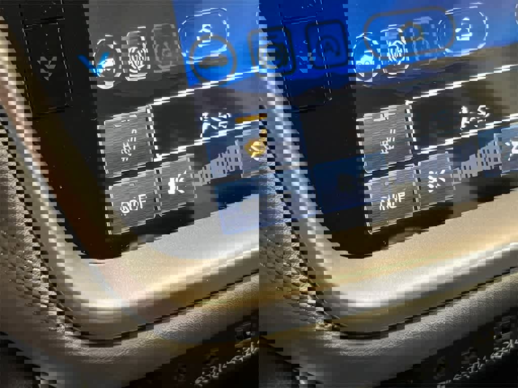 Certified 2025 Subaru Legacy Premium image 21