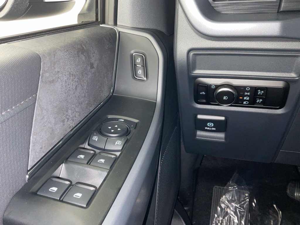 New 2026 Ford F150 XLT w/ XLT Black Appearance Package RWD image 20