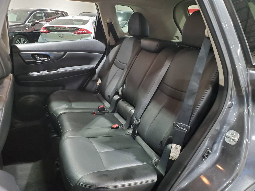 Used 2016 Nissan Rogue SL w/ SL Premium Package FWD image 25