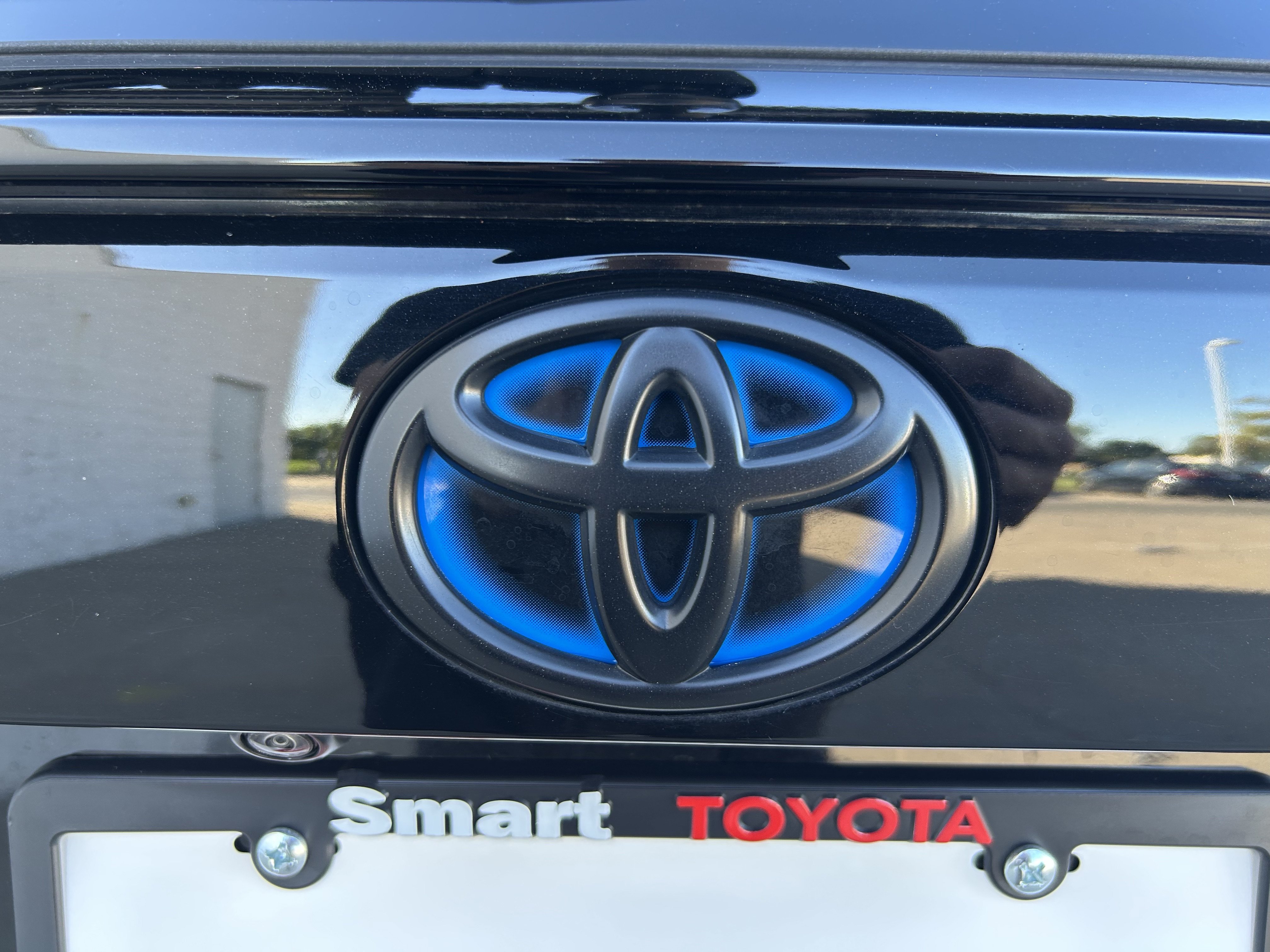 Certified 2024 Toyota RAV4 AWD Hybrid image 9