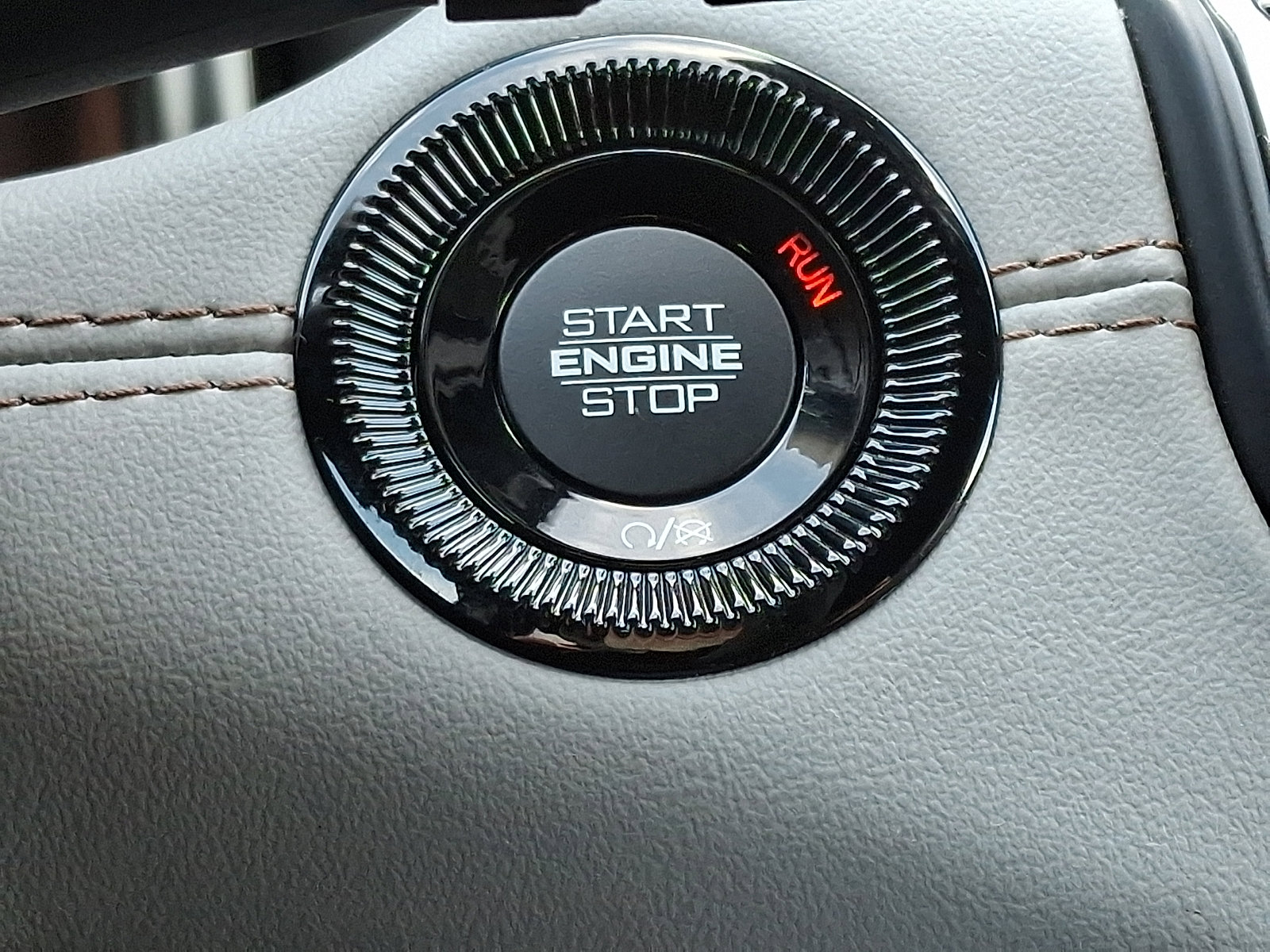 Certified 2023 Jeep Compass Limited w/ Elite Group image 23