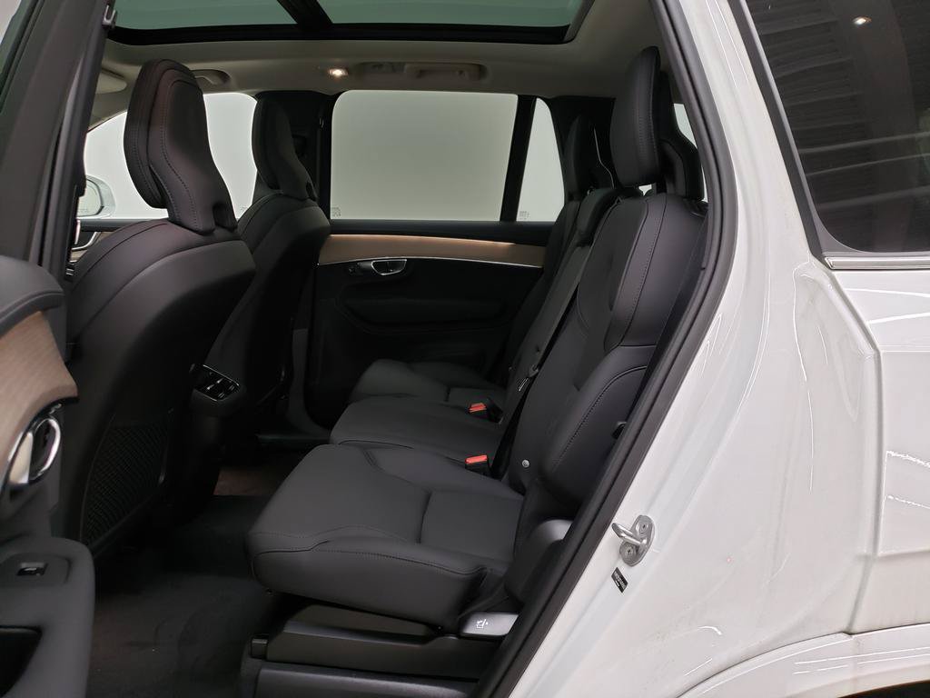 New 2026 Volvo XC90 B5 Core AWD/4WD image 8