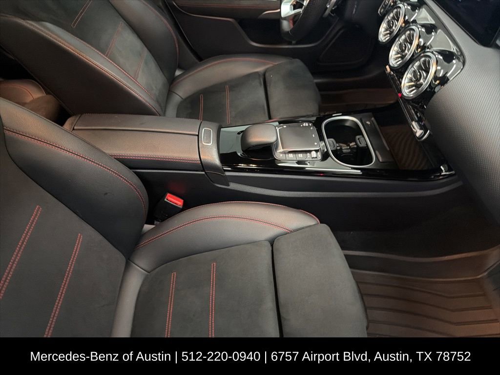 Used 2023 Mercedes-Benz CLA 250 image 30
