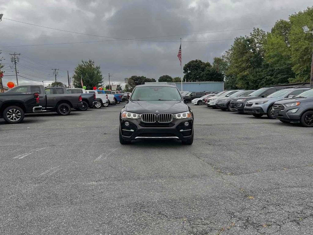 Used 2017 BMW X4 xDrive28i image 3