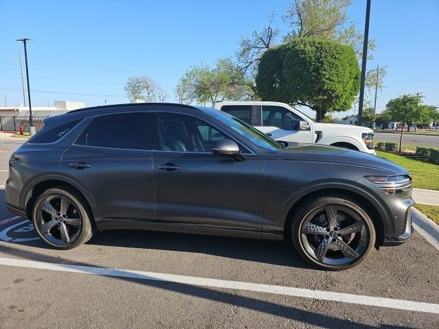 Used 2023 Genesis GV70 2.5T w/ Sport Prestige Package image 3