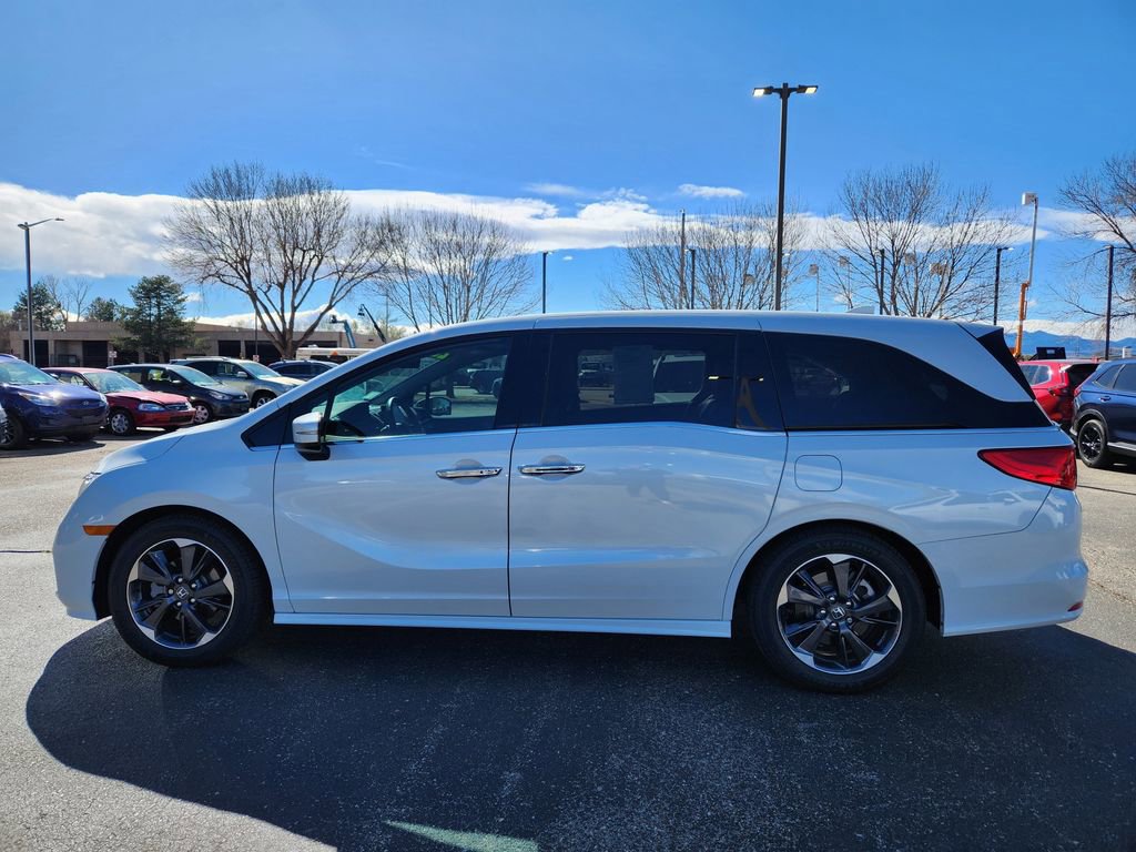Used 2023 Honda Odyssey Elite image 4