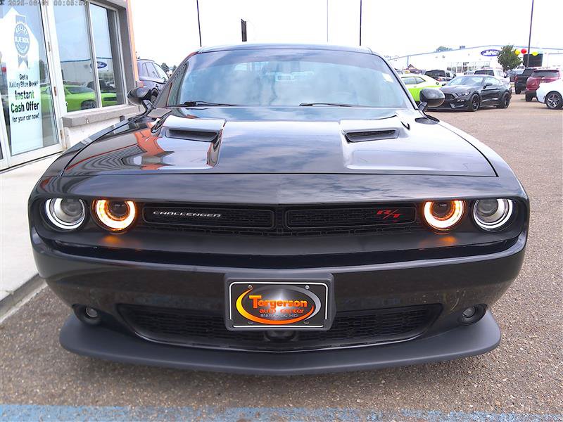 Used 2016 Dodge Challenger R/T Scat Pack w/ Leather Interior Group RWD image 22