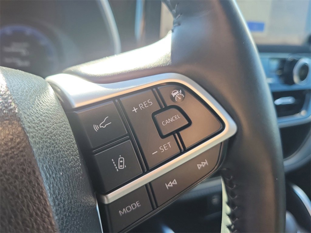 Used 2023 Toyota Highlander Limited image 26