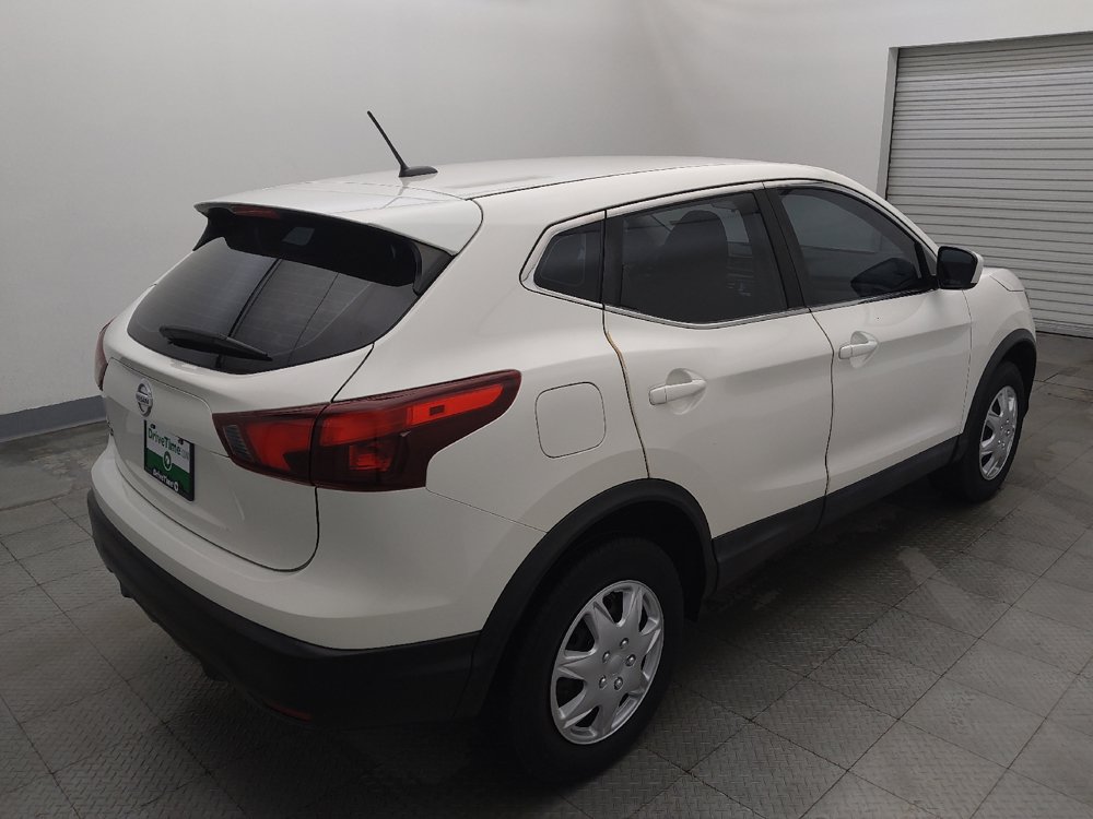 Used 2017 Nissan Rogue Sport S FWD image 9