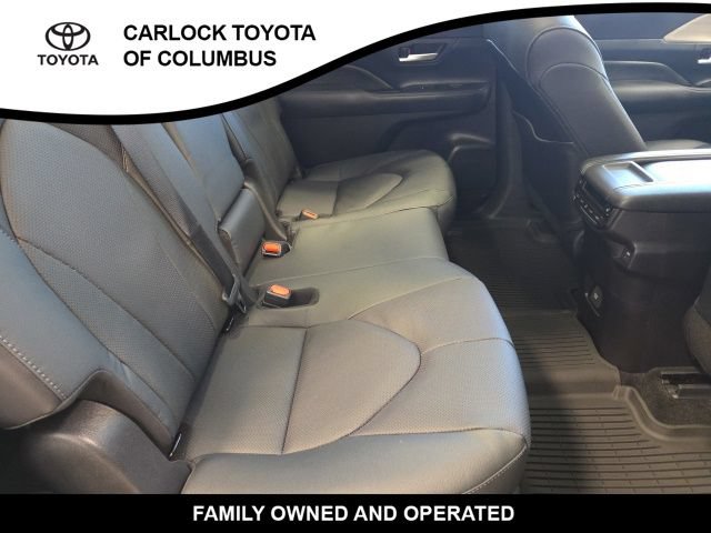 Used 2026 Toyota Grand Highlander AWD Hybrid image 17