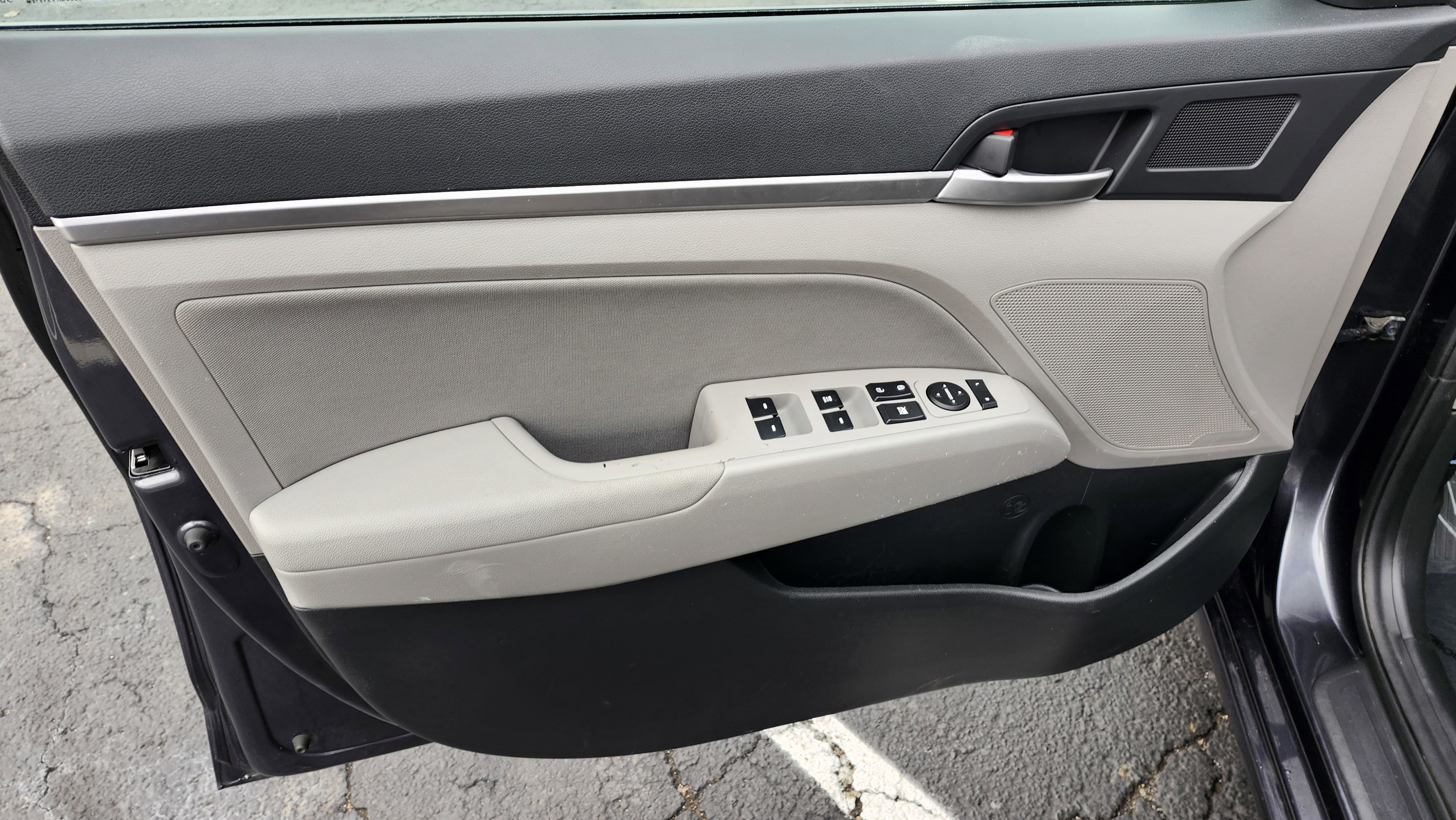 Used 2020 Hyundai Elantra SEL image 21