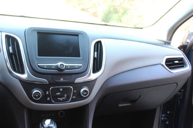 Used 2021 Chevrolet Equinox LT FWD image 16
