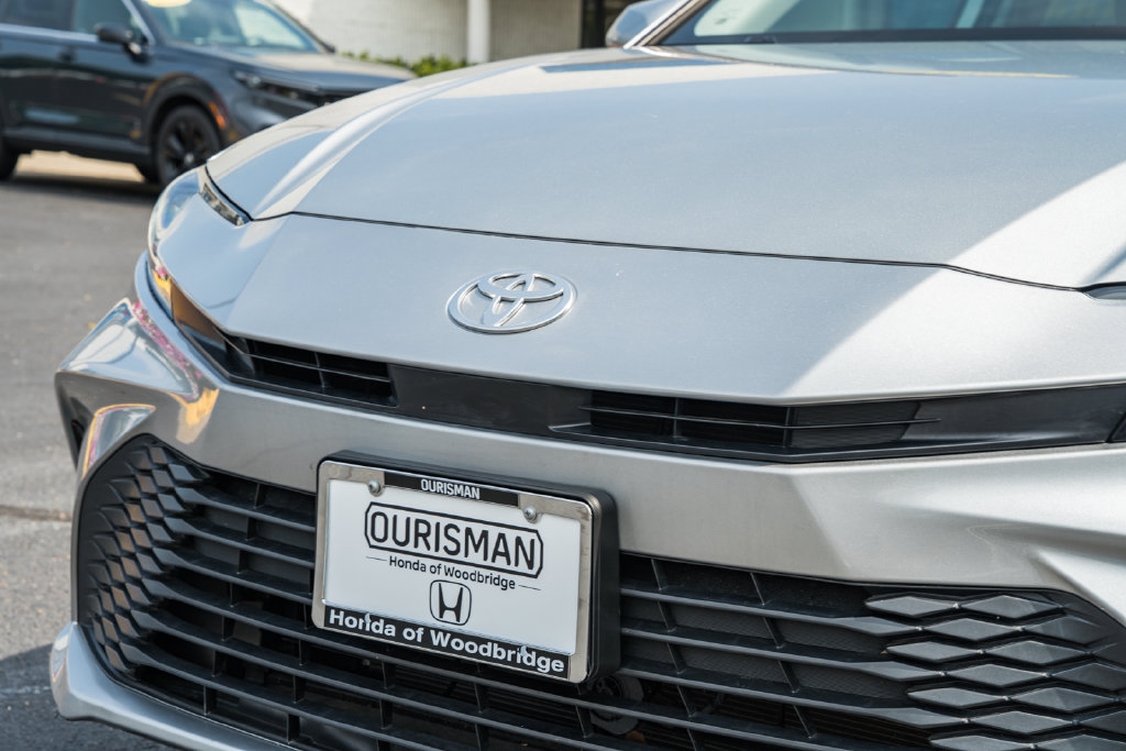 Used 2025 Toyota Camry LE FWD image 12