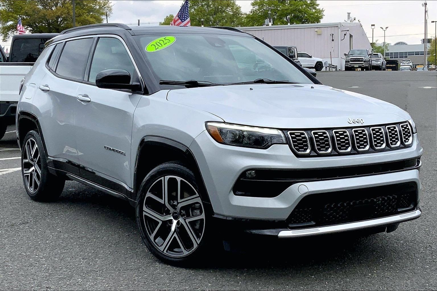 Certified 2025 Jeep Compass Limited w/ Elite Group AWD/4WD image 2