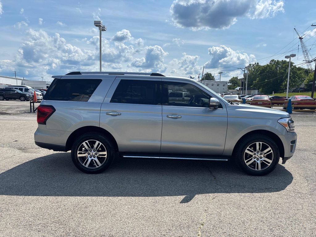 Used 2023 Ford Expedition Limited AWD/4WD image 6