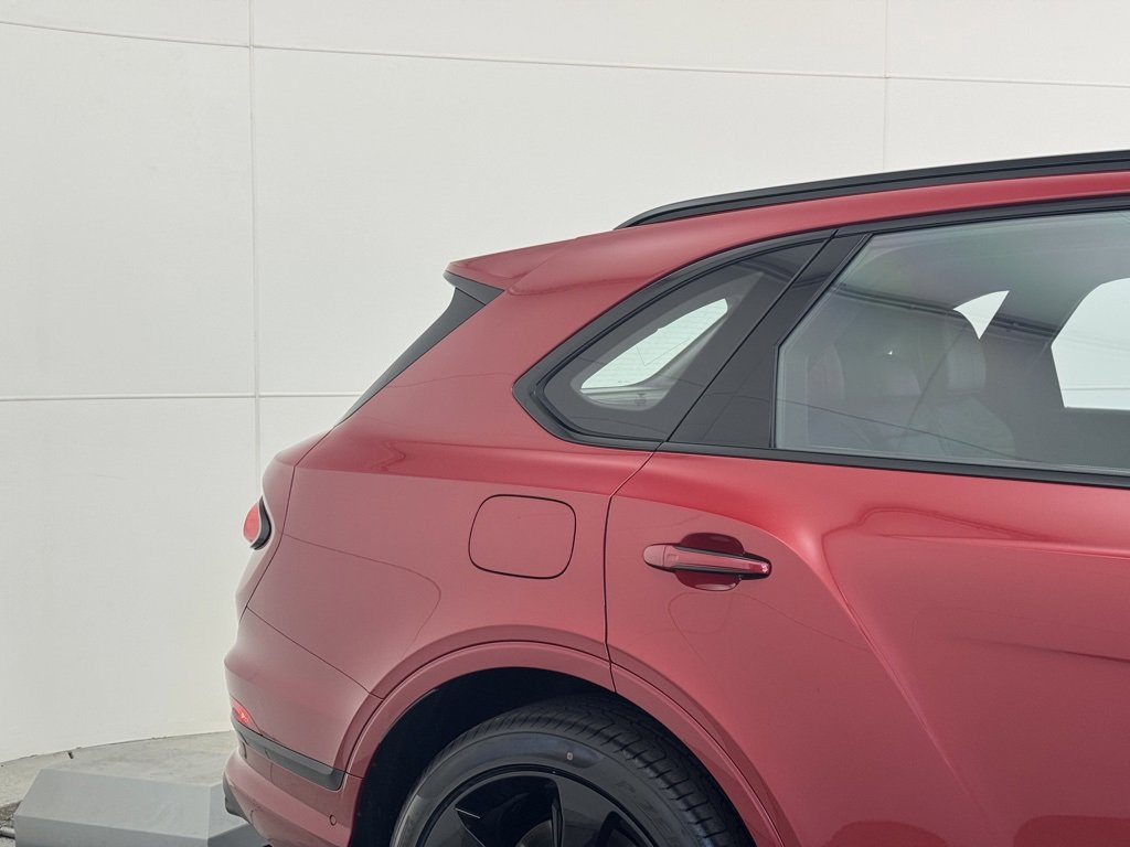 New 2025 Bentley Bentayga image 36
