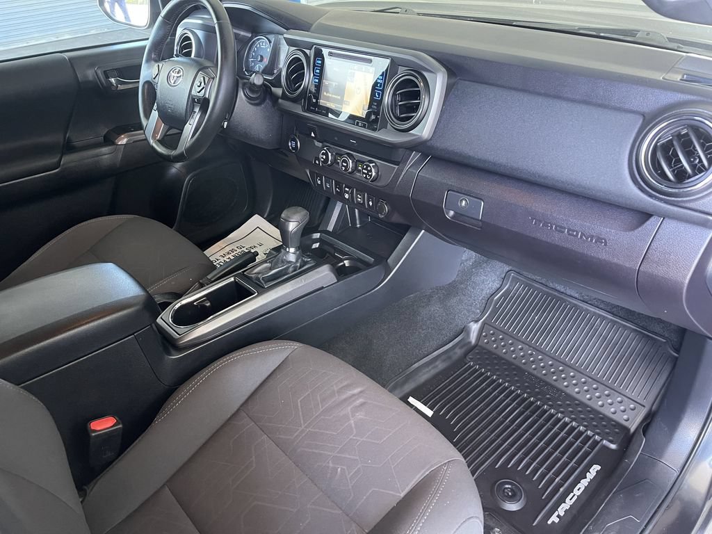 Used 2019 Toyota Tacoma TRD Sport w/ Technology Package RWD image 19