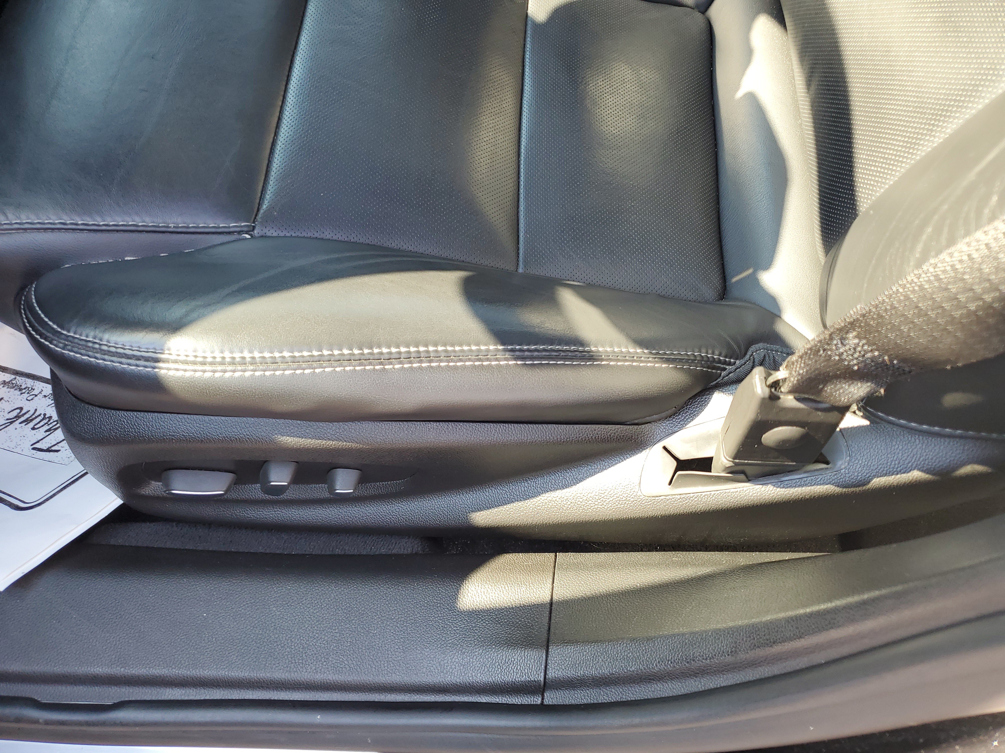 Used 2015 Cadillac XTS Luxury w/ Driver Awareness Package FWD image 17