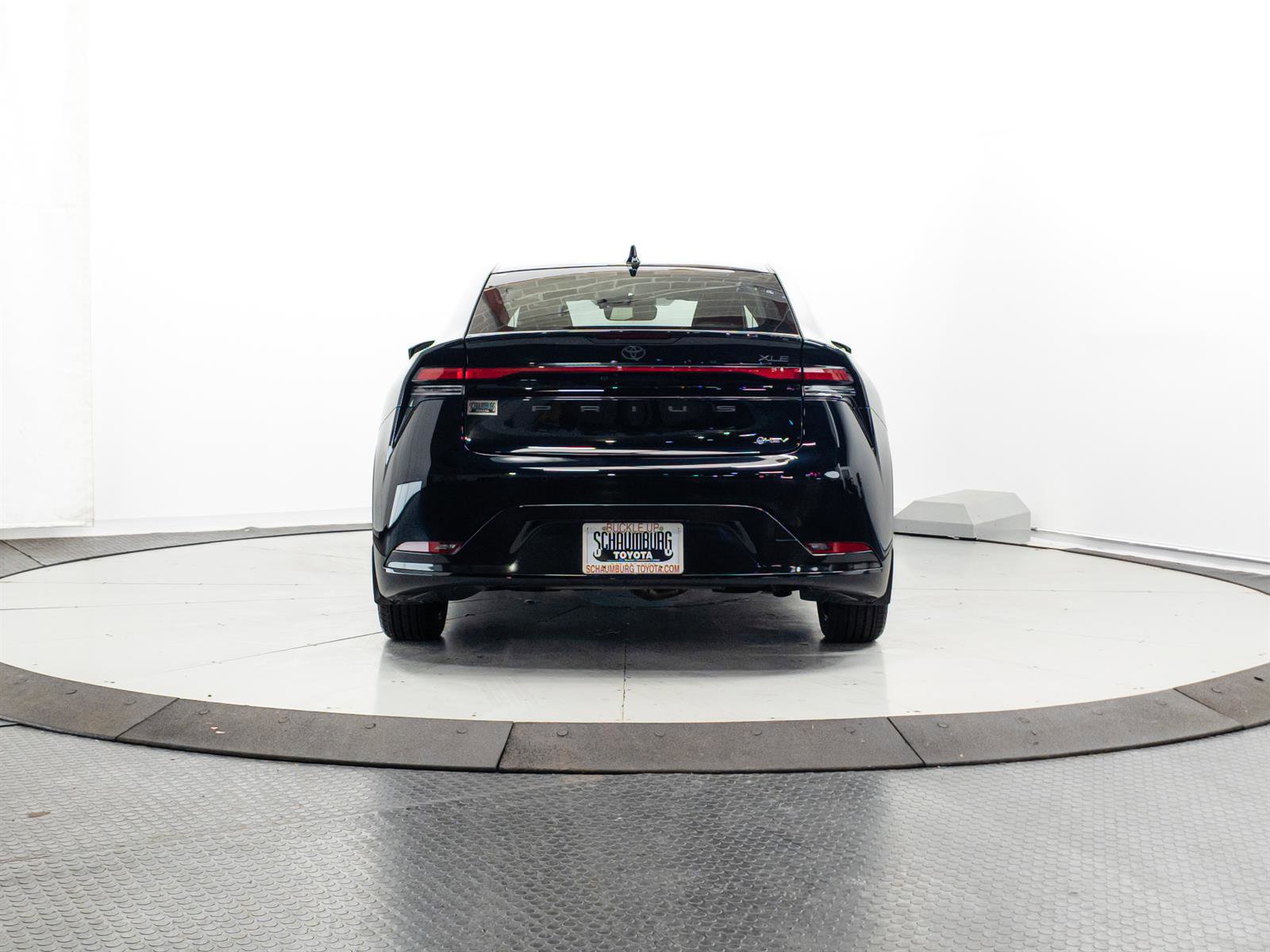 Used 2024 Toyota Prius XLE image 9