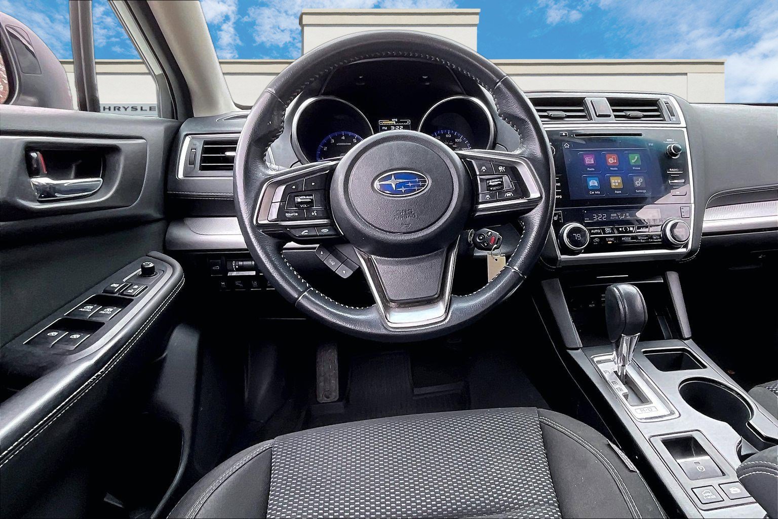 Used 2018 Subaru Outback 2.5i Premium image 5