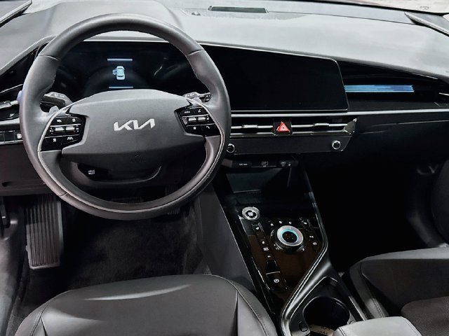 Certified 2025 Kia Niro EX w/ EX Cold Weather Package FWD image 20