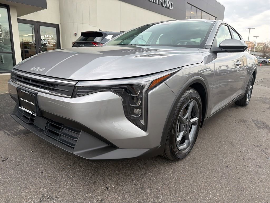 Used 2025 Kia K4 LXS image 10