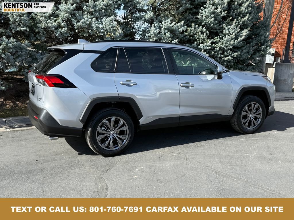 Used 2025 Toyota RAV4 XLE Premium image 9