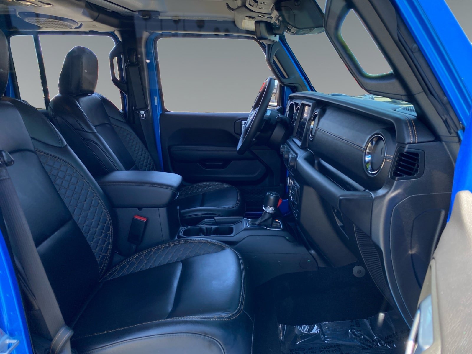Used 2023 Jeep Wrangler Unlimited Sahara AWD/4WD image 15