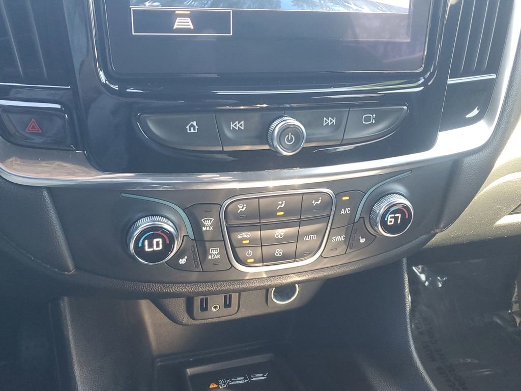 Used 2023 Chevrolet Traverse LT image 33