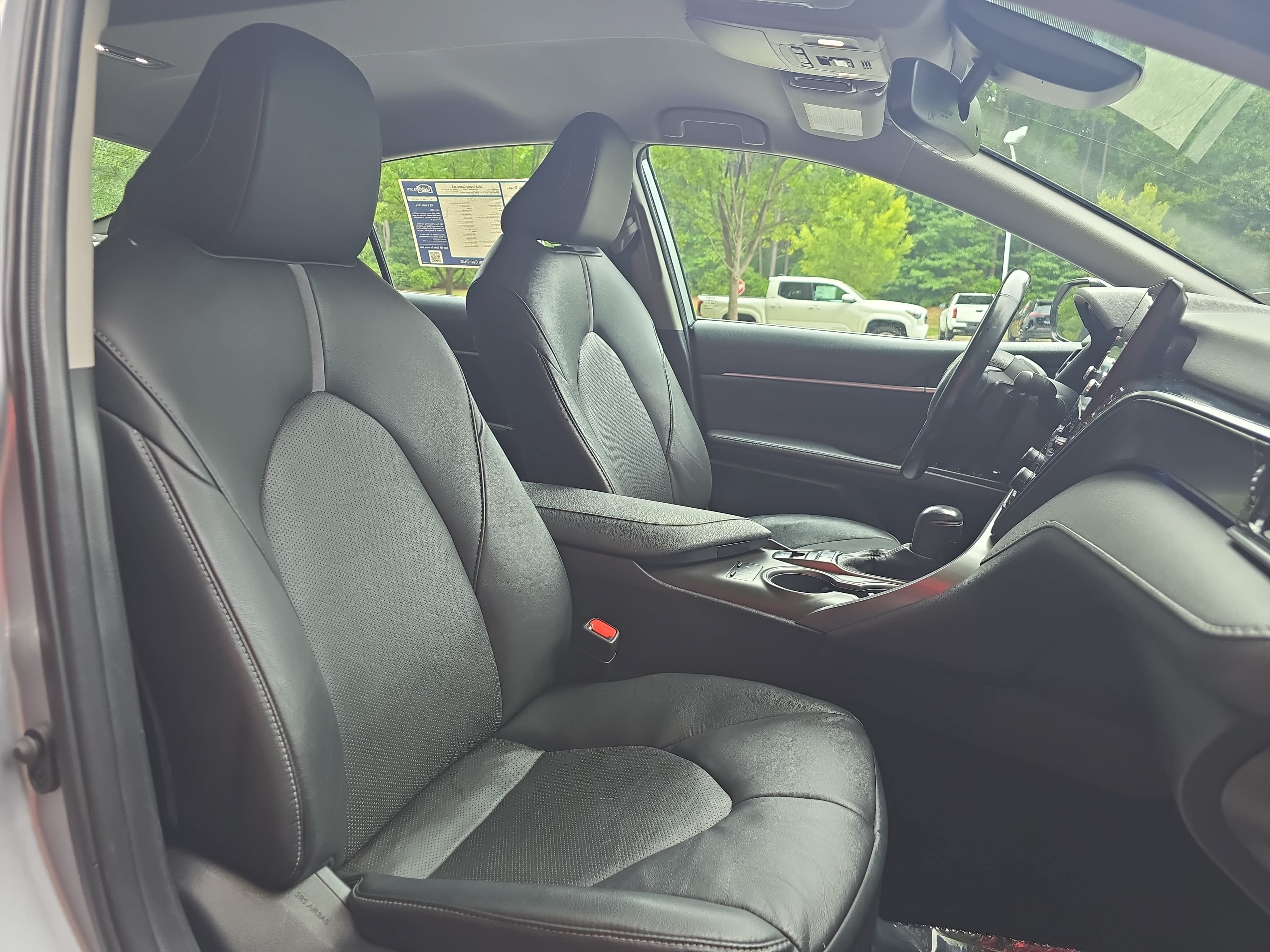 Used 2023 Toyota Camry XSE FWD image 10
