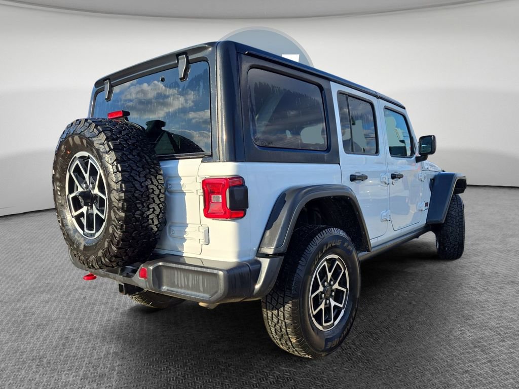 Used 2024 Jeep Wrangler Unlimited Rubicon image 3