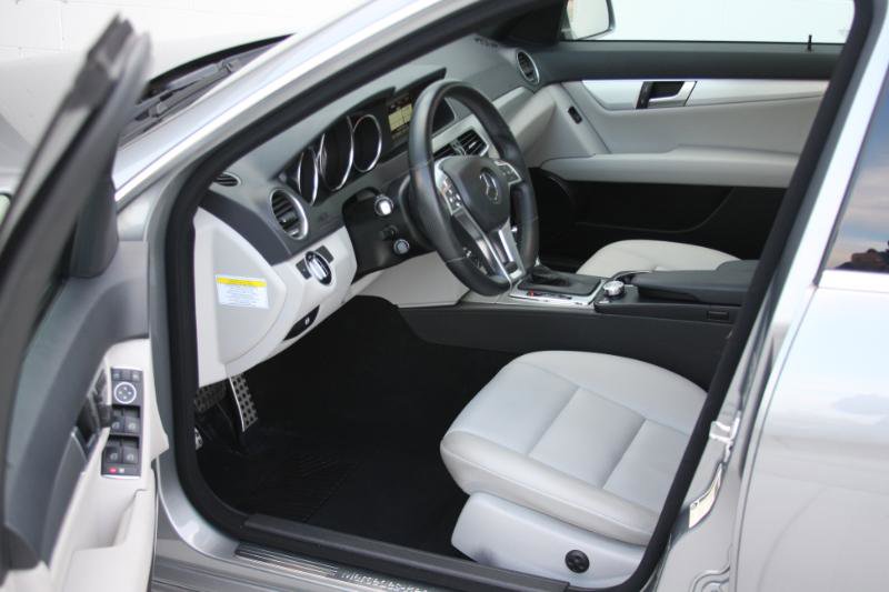 Used 2013 Mercedes-Benz C 300 Sport image 24