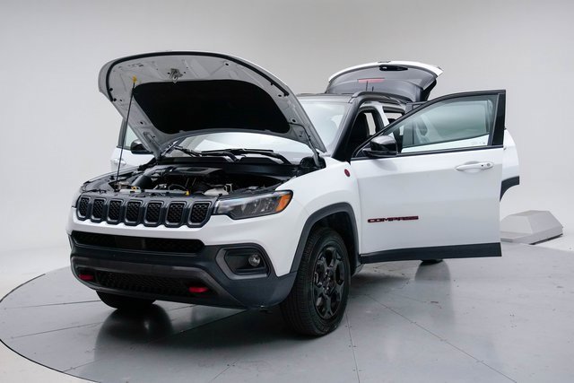Used 2024 Jeep Compass Trailhawk image 18