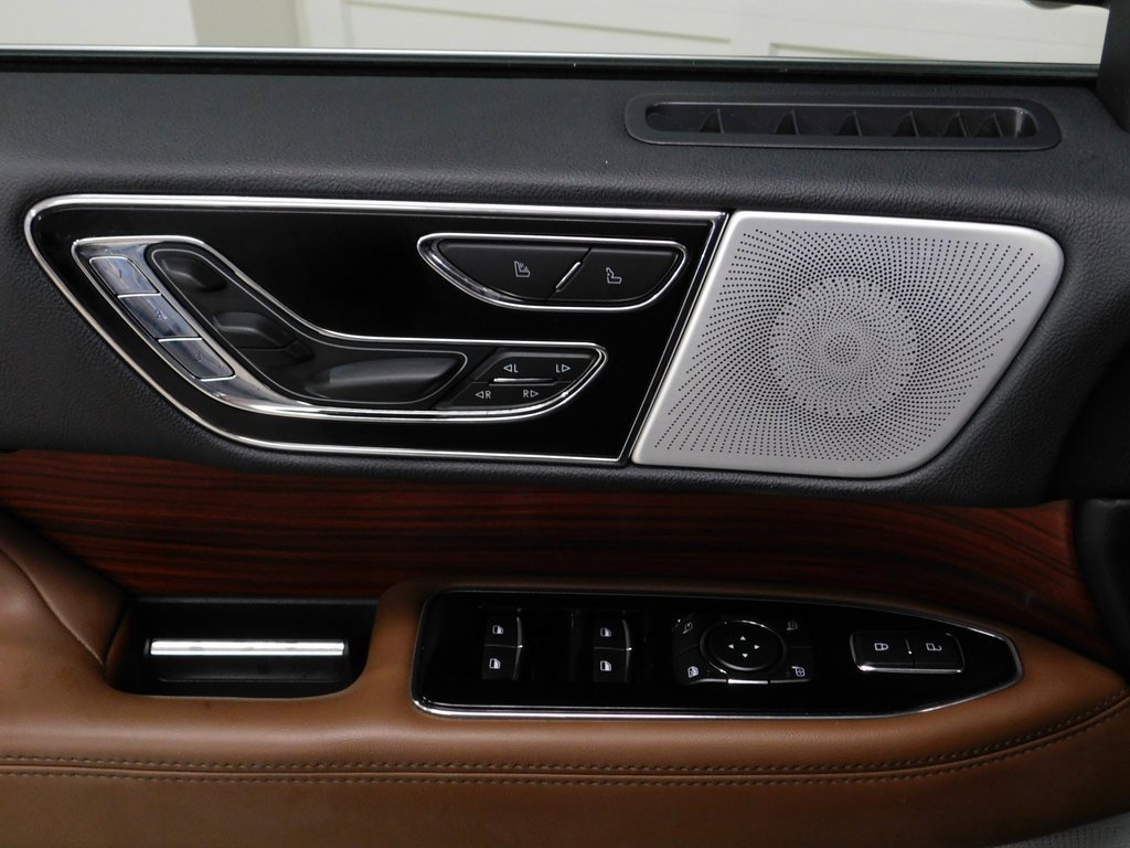 Used 2024 Lincoln Navigator L Reserve w/ Equipment Group 201A image 28