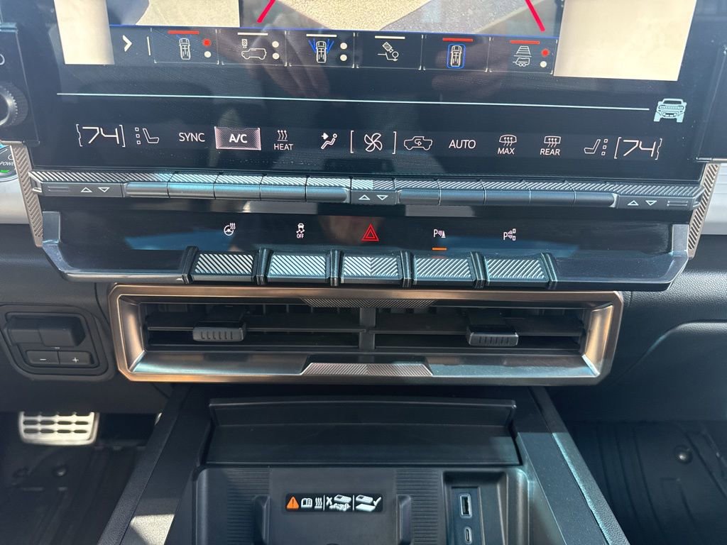 Used 2024 GMC Hummer EV 3X w/ LPO, Illumination Package image 24