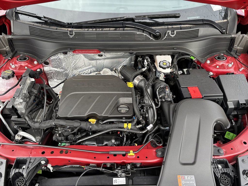 New 2026 Chevrolet Trax LT w/ Sunroof Package FWD image 32