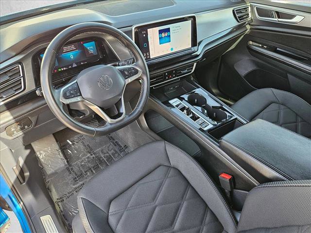 Used 2024 Volkswagen Atlas Cross Sport SE FWD image 12